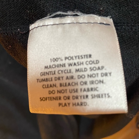 Mountain Hardware Men's Black Crewneck Base layer thermal top - Picture 11 of 11